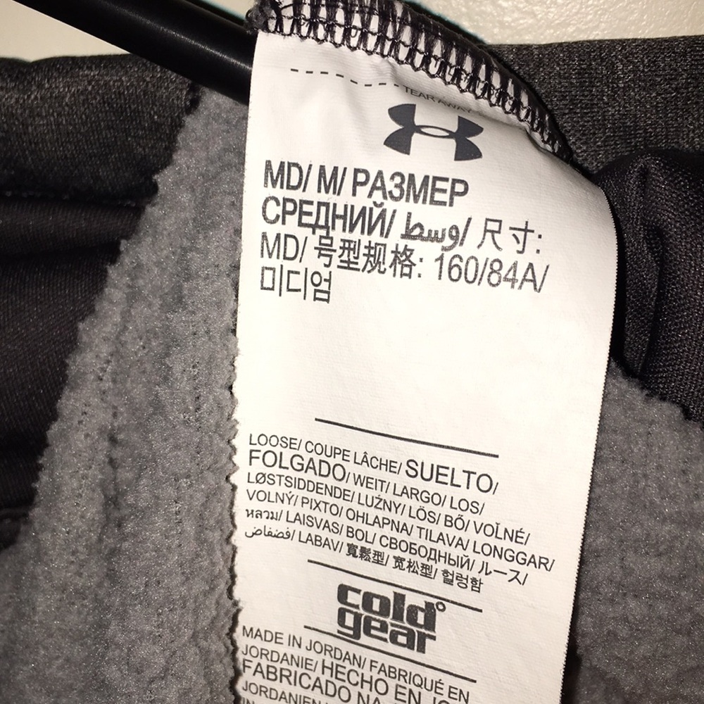 Slightly Used Under Armour Hoodie. - Picture 3 of 3